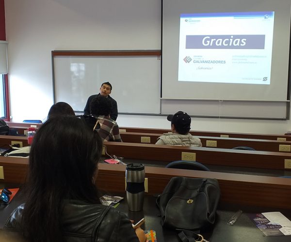 Estudiantes-de-Arquitectura-Universidad-de-las-Americas-(4)